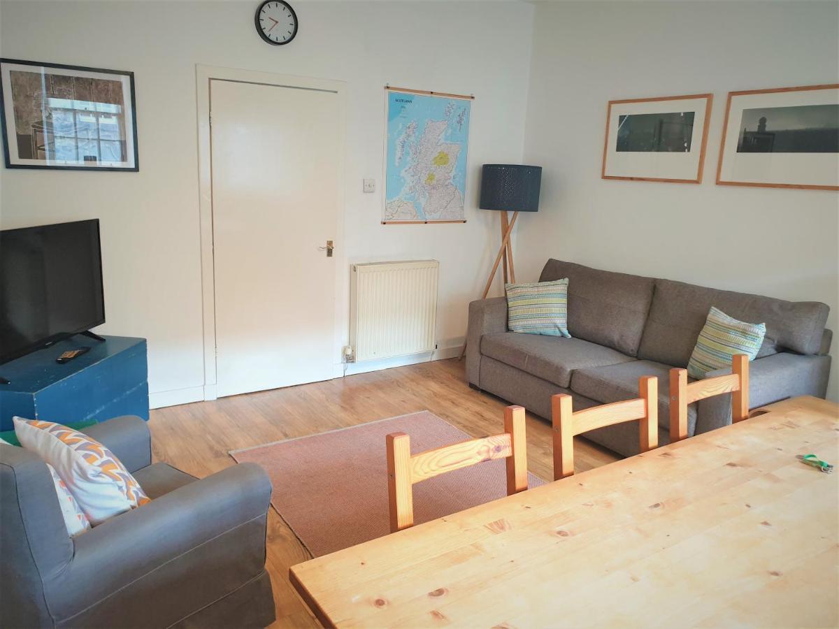 Ferienwohnung Canongate - Spacious And Historic 2 Bed Flat On Royal Mile Edinburgh Exterior foto